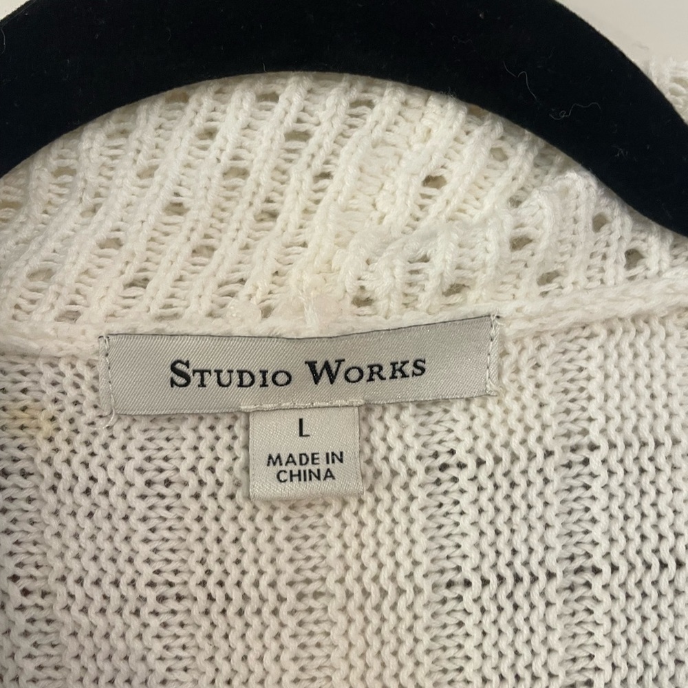 🎉2/$10 Studio Works White Cardigan Large - Picture 4 of 6